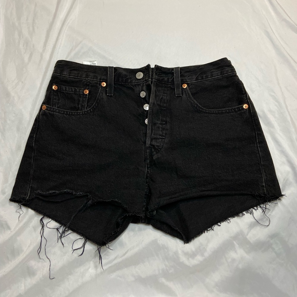 LEVIS 501 shorts women’s size 27